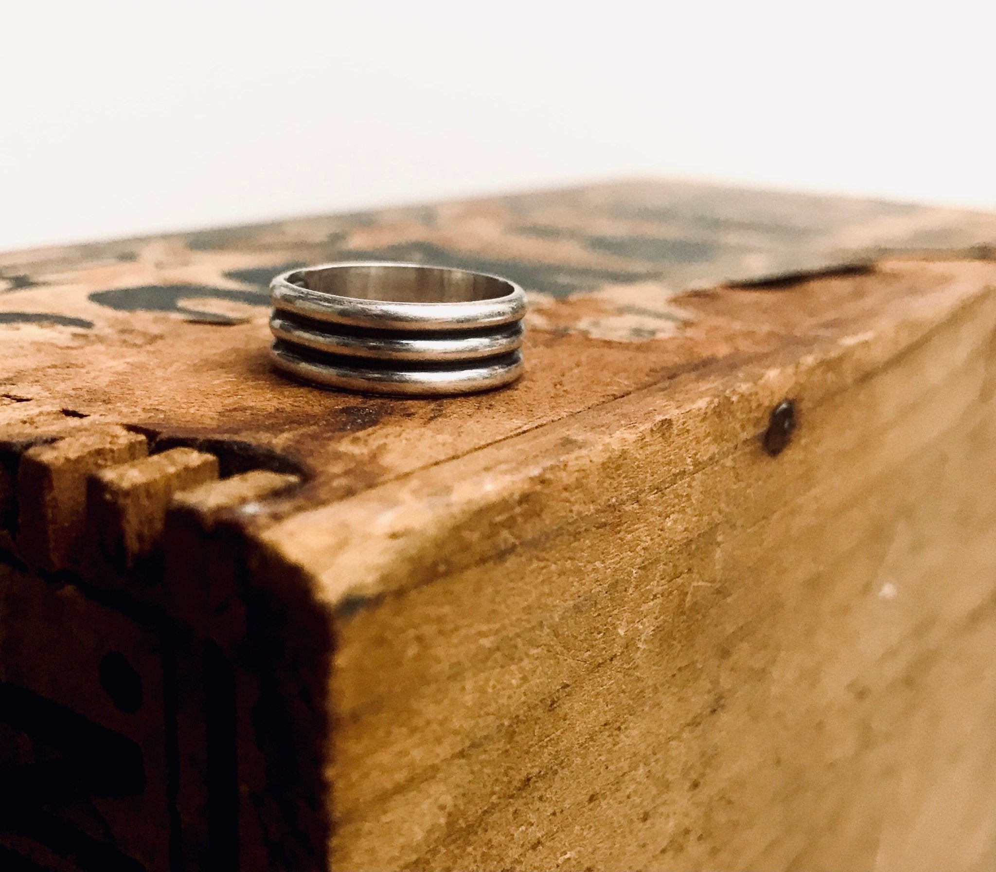 Horizon ring band | Made to order - cameraSHY cove