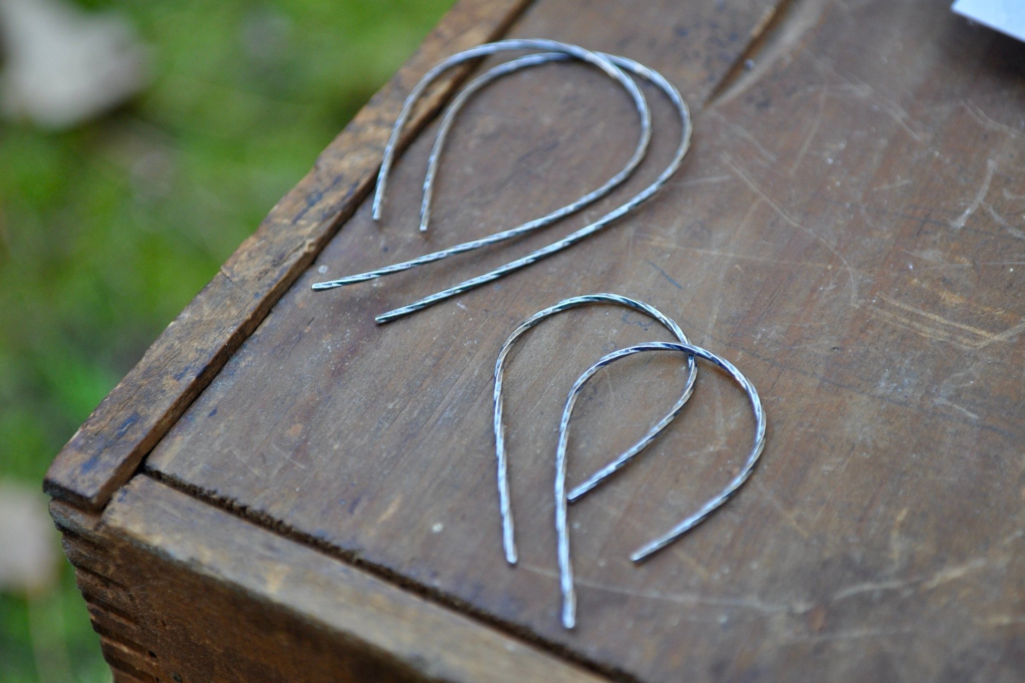 Ryna | Minimal texture threaders | Ready to ship - cameraSHY cove